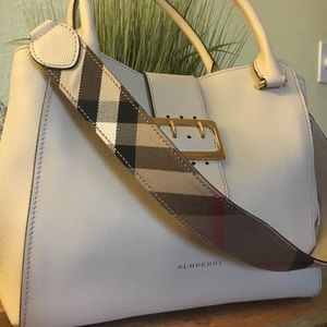 ❌SOLD❌ Burberry Buckle Handbag